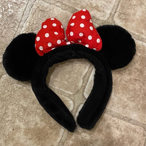 Disney Accessories - Minnie Mouse plush ears